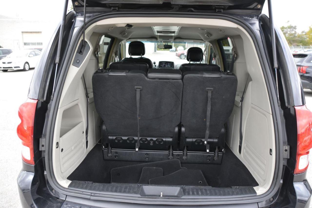 2017 Dodge Grand Caravan GRAND CREW CARAVAN Photo