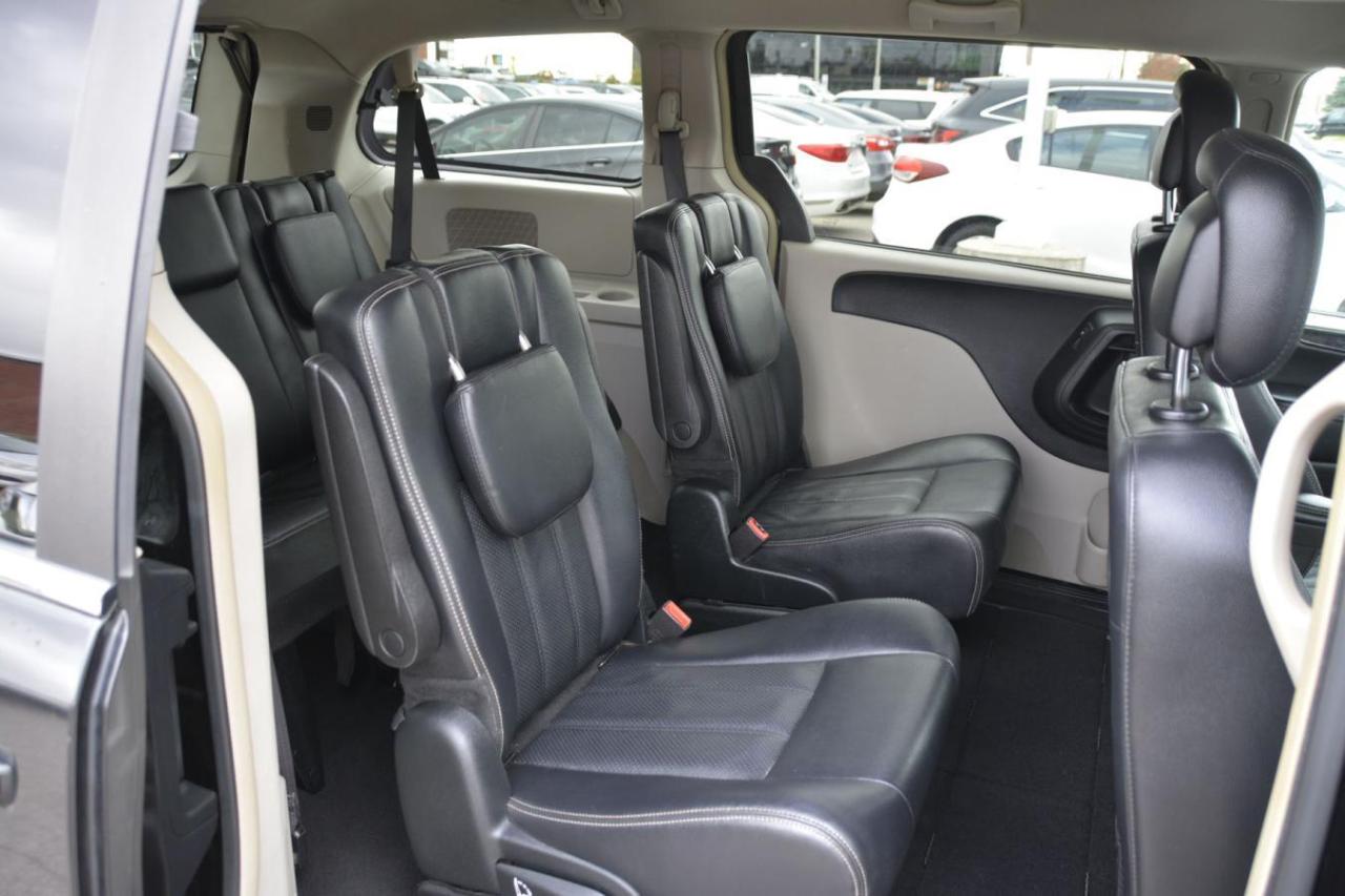 2017 Dodge Grand Caravan GRAND CREW CARAVAN Photo