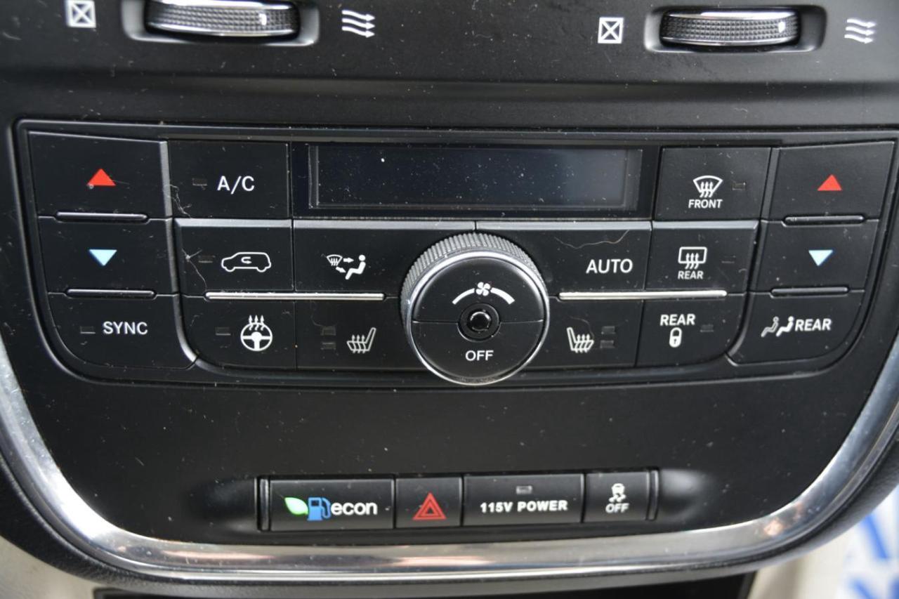 2017 Dodge Grand Caravan GRAND CREW CARAVAN Photo