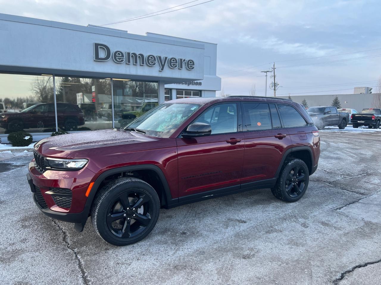 2025 Jeep Grand Cherokee Laredo Photo0