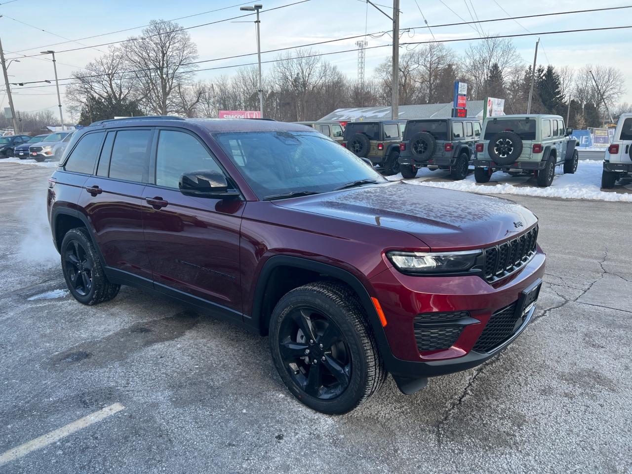 2025 Jeep Grand Cherokee Laredo Photo