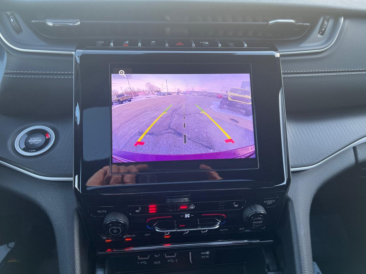 2025 Jeep Grand Cherokee Laredo Photo