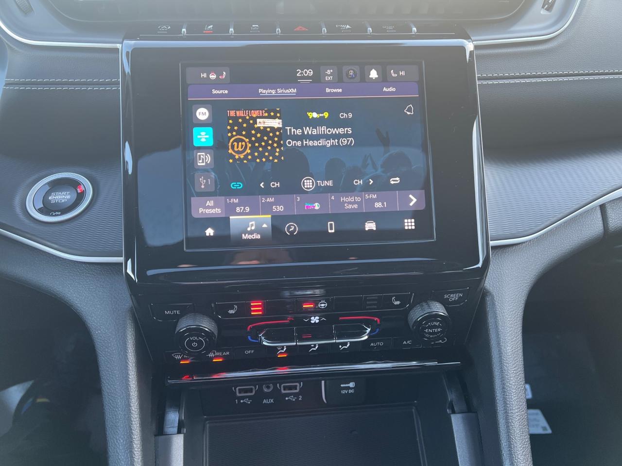 2025 Jeep Grand Cherokee Laredo Photo