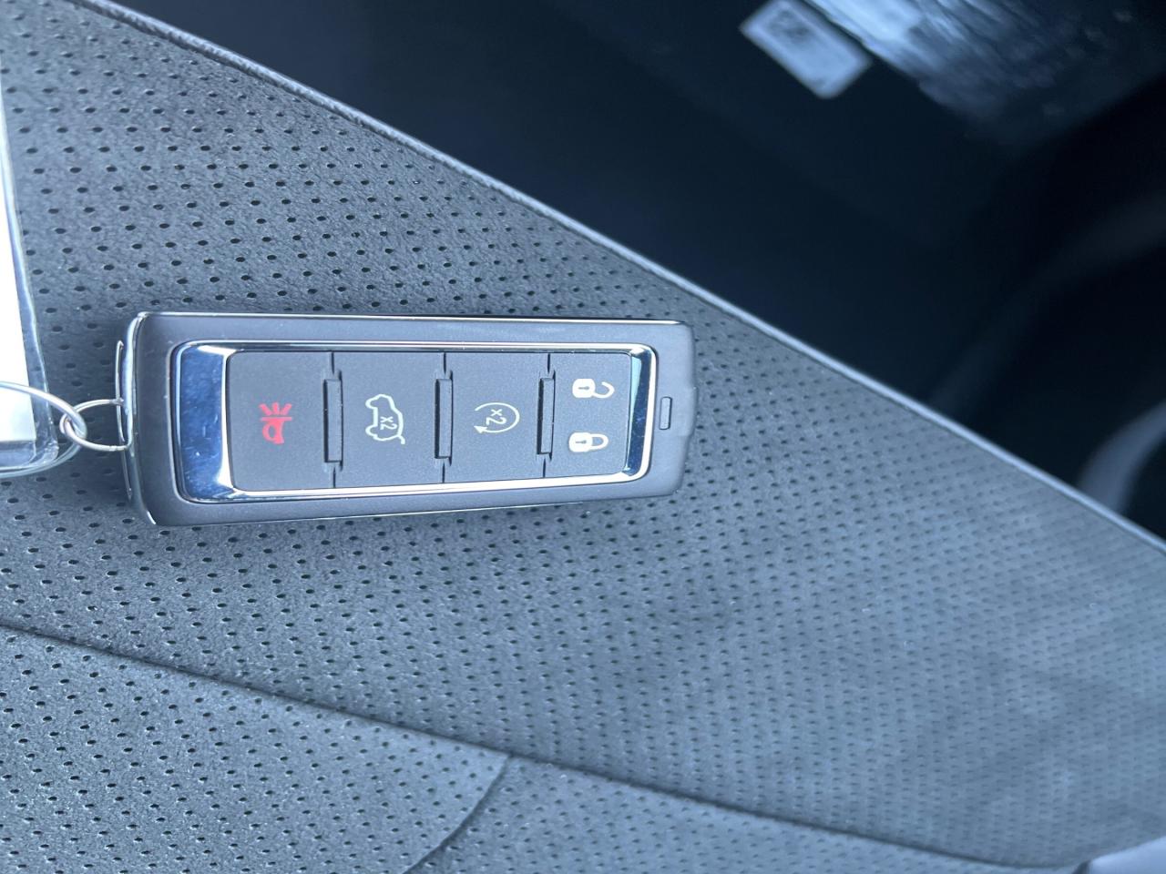 2025 Jeep Grand Cherokee Laredo Photo