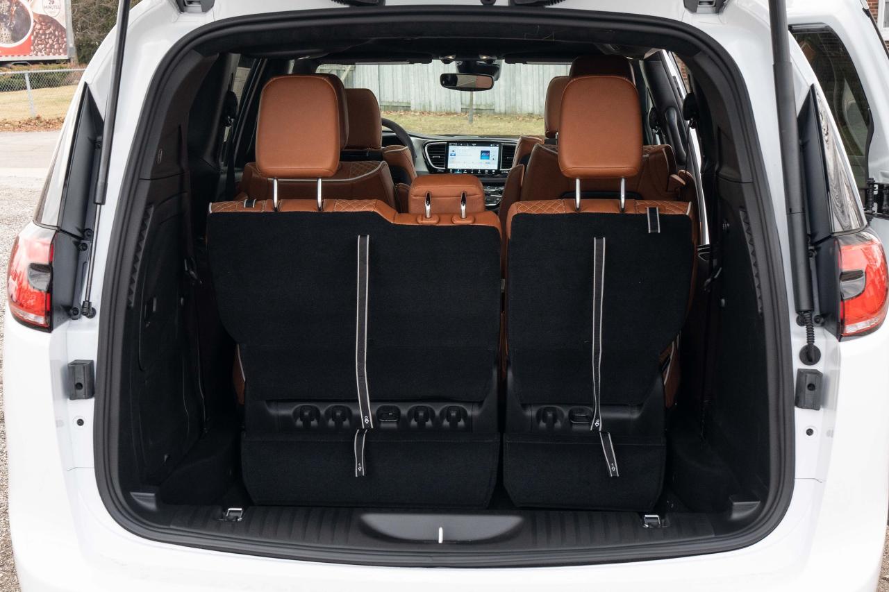 2024 Chrysler Pacifica Hybrid PINNACLE   PHEV   PREMIUM LEATHER SEATS Photo
