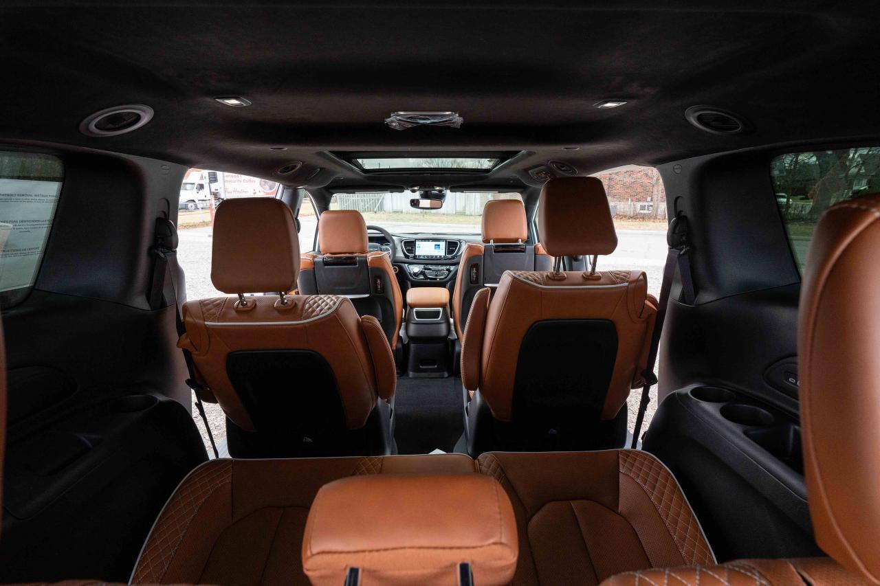 2024 Chrysler Pacifica Hybrid PINNACLE   PHEV   PREMIUM LEATHER SEATS Photo