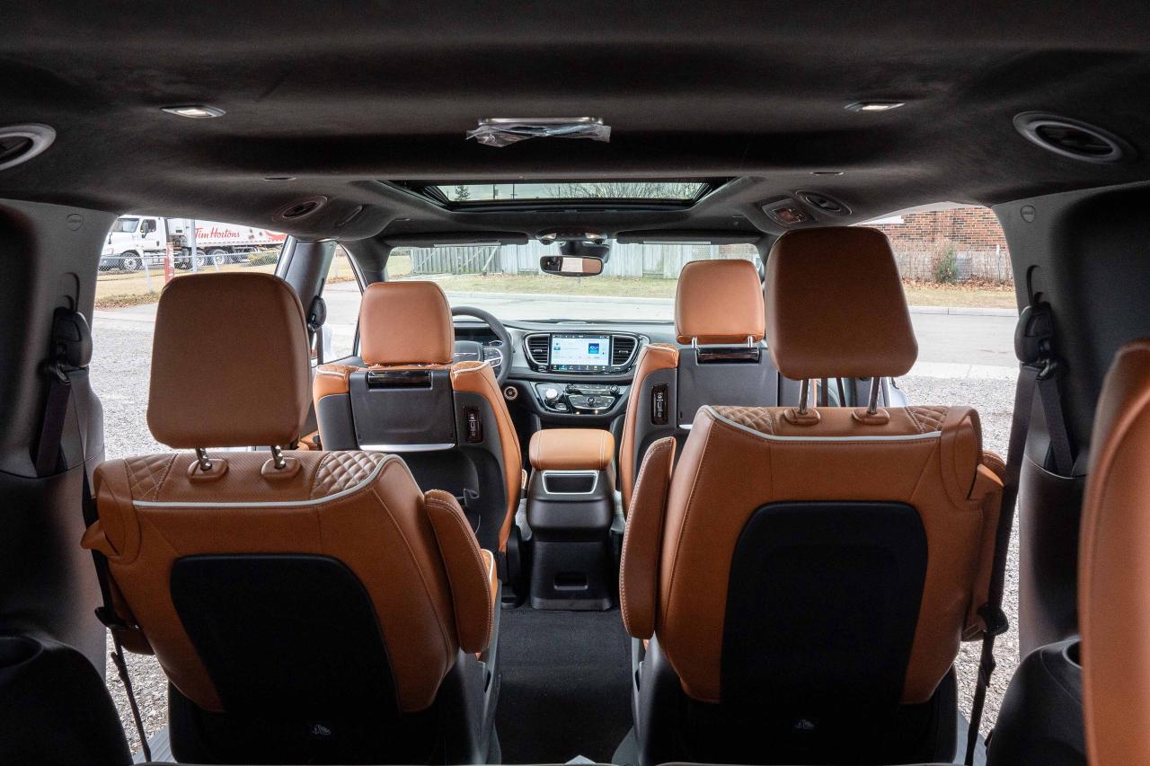 2024 Chrysler Pacifica Hybrid PINNACLE   PHEV   PREMIUM LEATHER SEATS Photo