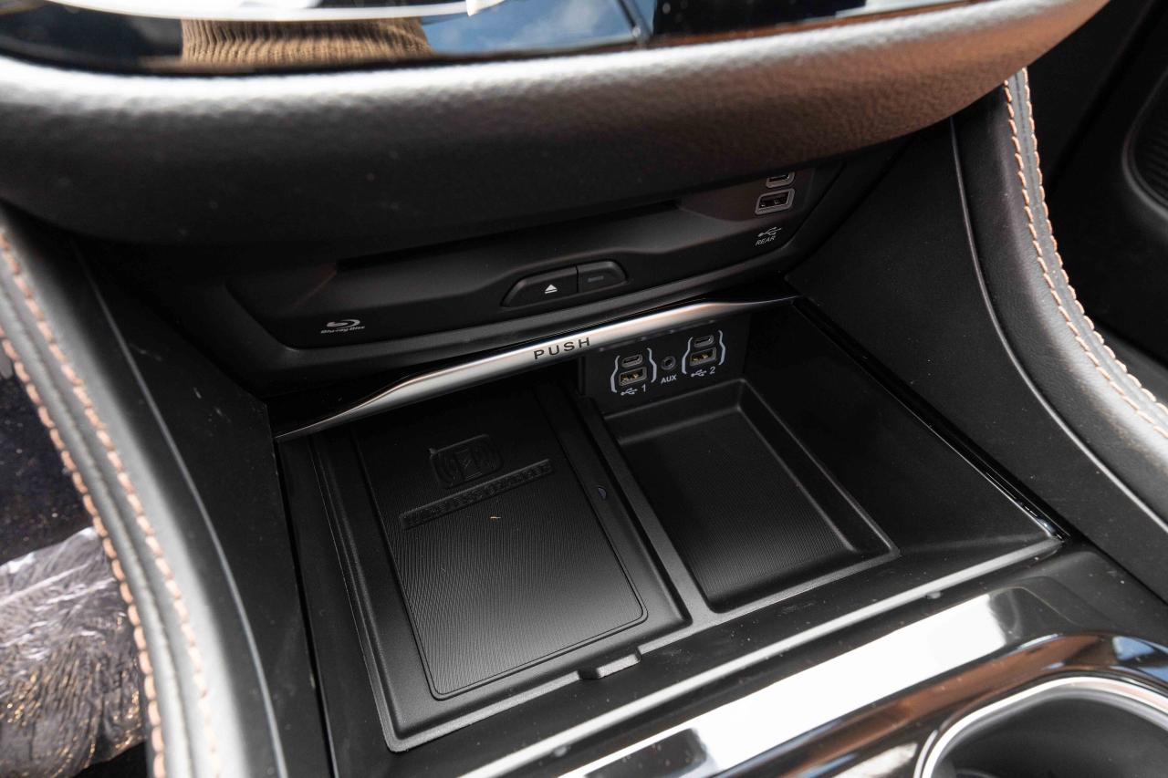 2024 Chrysler Pacifica Hybrid PINNACLE   PHEV   PREMIUM LEATHER SEATS Photo