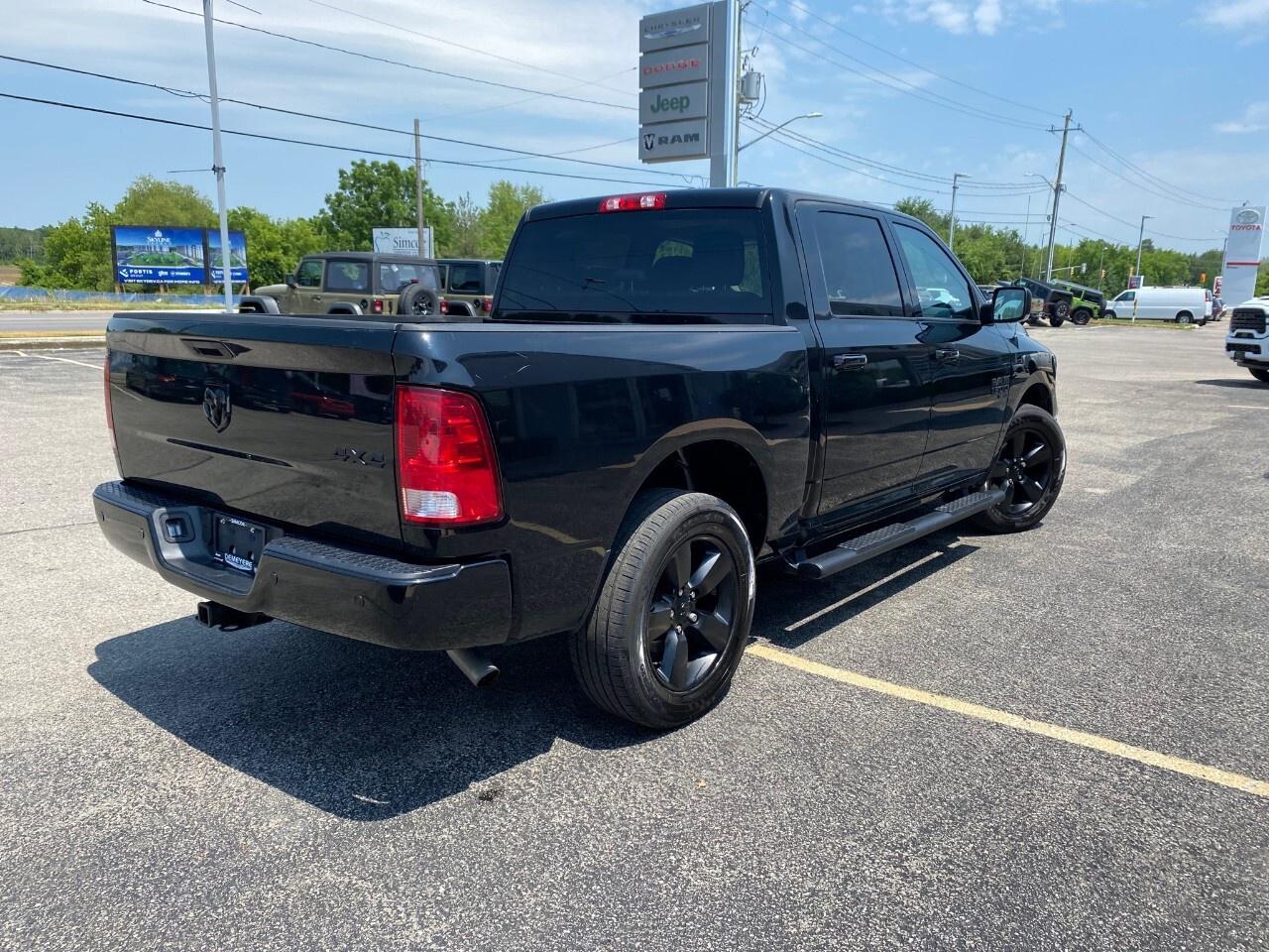 2022 RAM 1500 Classic SLT 4x4 Crew Cab 5'7 Box Photo