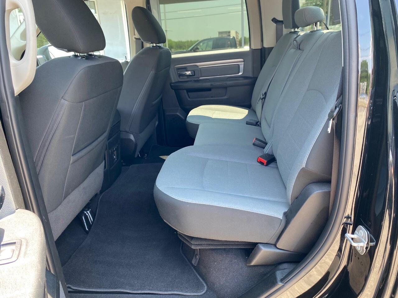 2022 RAM 1500 Classic SLT 4x4 Crew Cab 5'7 Box Photo