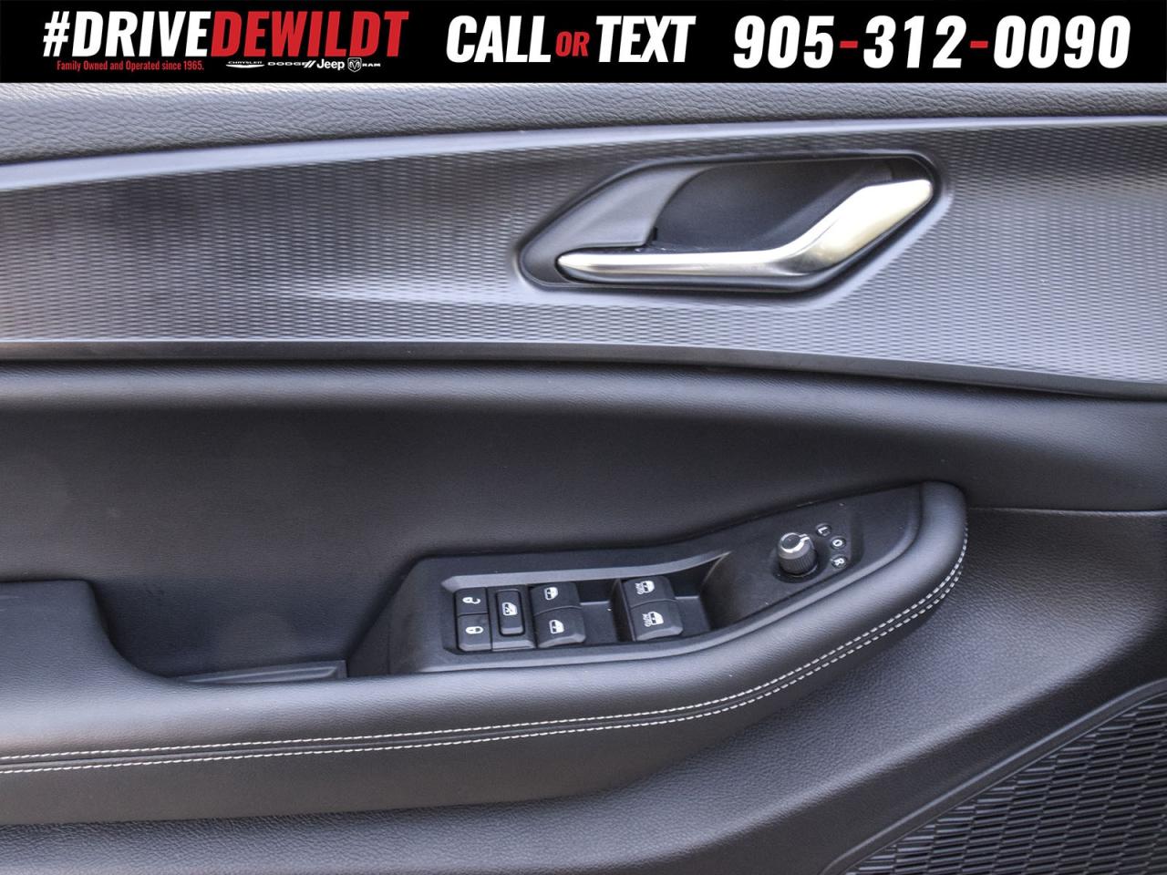 2024 Jeep Grand Cherokee LAREDO   POWER SUNROOF   LOW KM! Photo