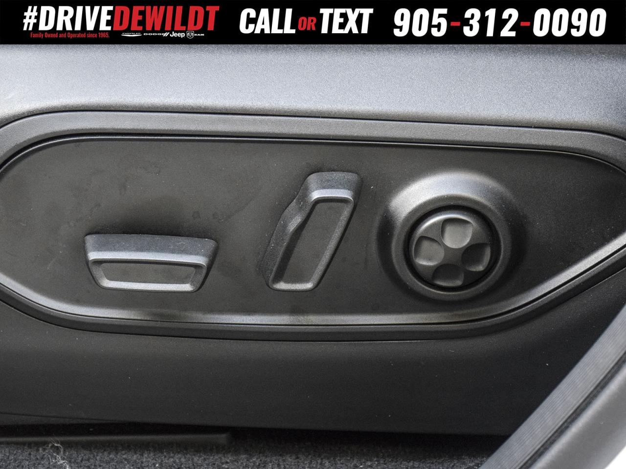 2024 Jeep Grand Cherokee LAREDO   POWER SUNROOF   LOW KM! Photo