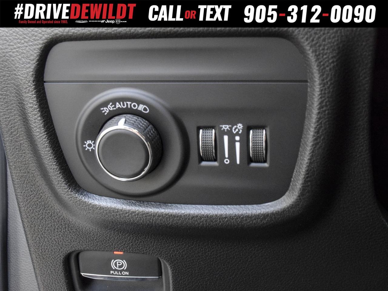 2024 Jeep Grand Cherokee LAREDO   POWER SUNROOF   LOW KM! Photo