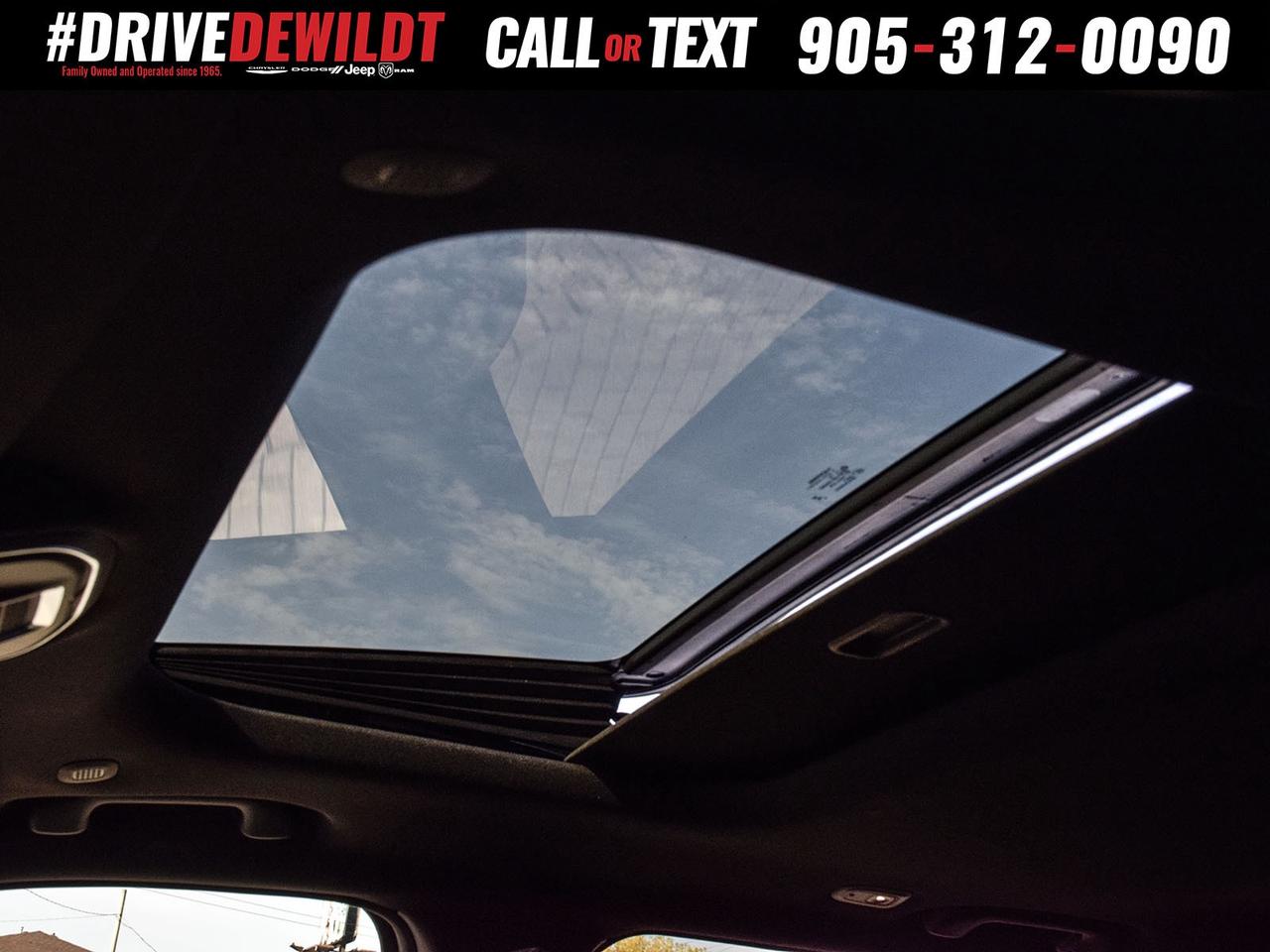 2024 Jeep Grand Cherokee LAREDO   POWER SUNROOF   LOW KM! Photo