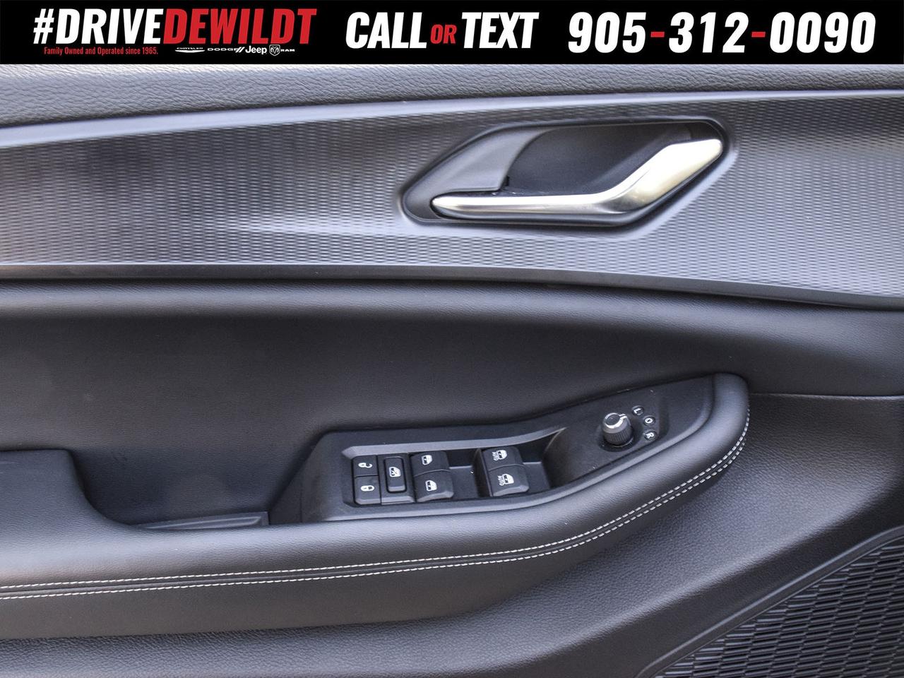 2024 Jeep Grand Cherokee LAREDO   POWER SUNROOF   LOW KM! Photo