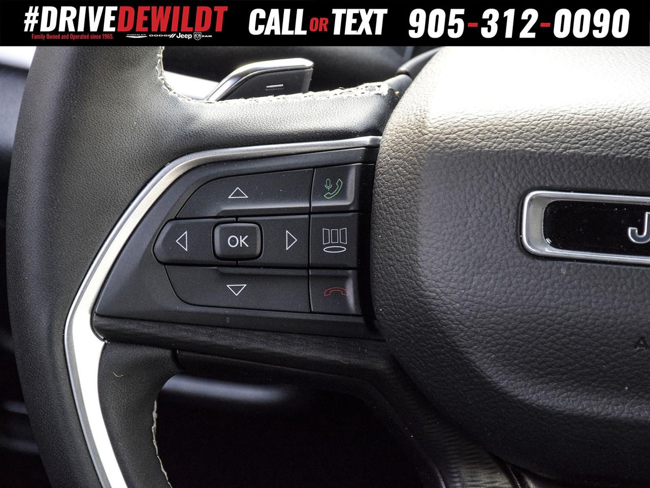 2024 Jeep Grand Cherokee LAREDO   POWER SUNROOF   LOW KM! Photo