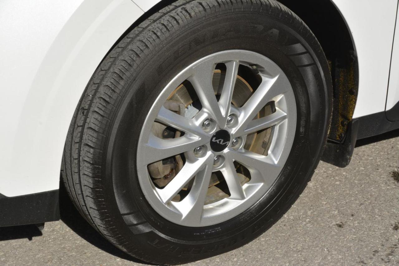 2022 Kia Carnival CARNIVAL LX Photo