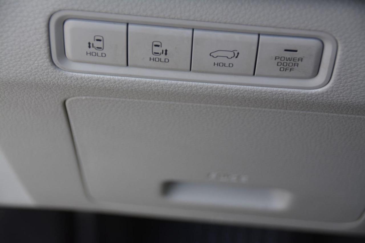 2022 Kia Carnival CARNIVAL LX Photo