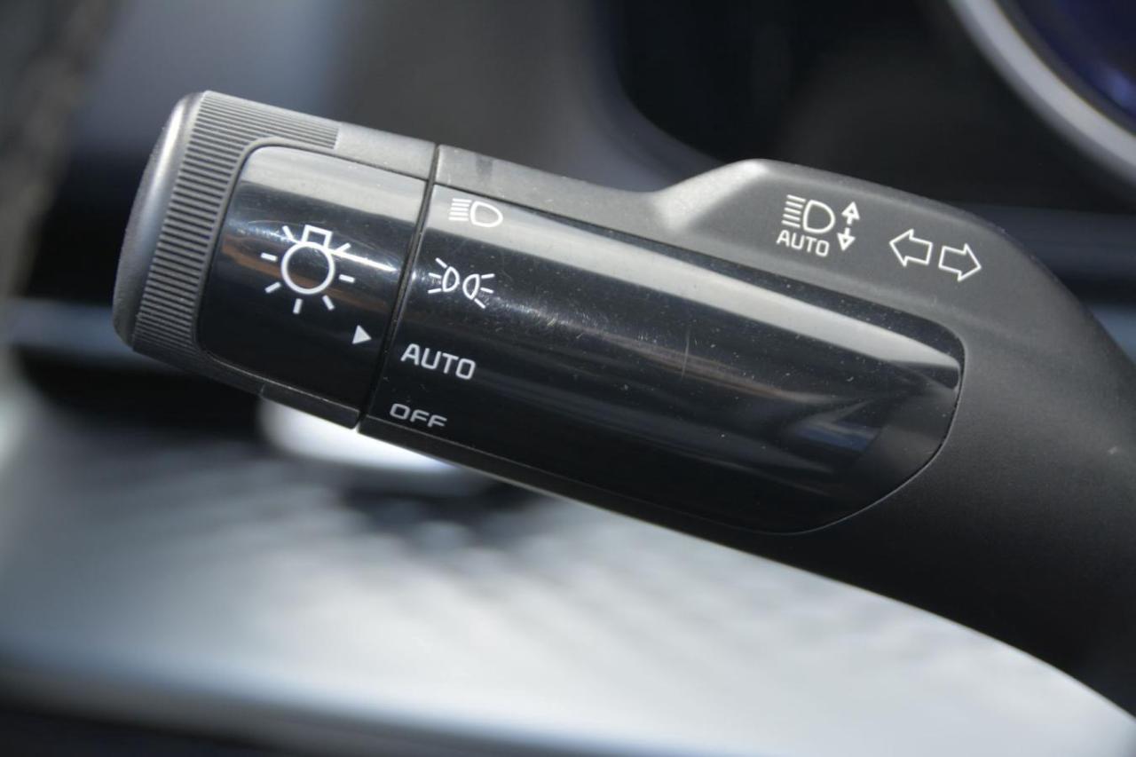 2022 Kia Carnival CARNIVAL LX Photo