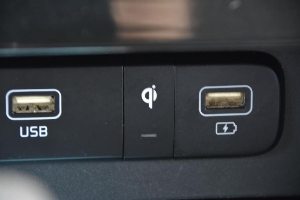 2022 Kia Carnival CARNIVAL LX Photo