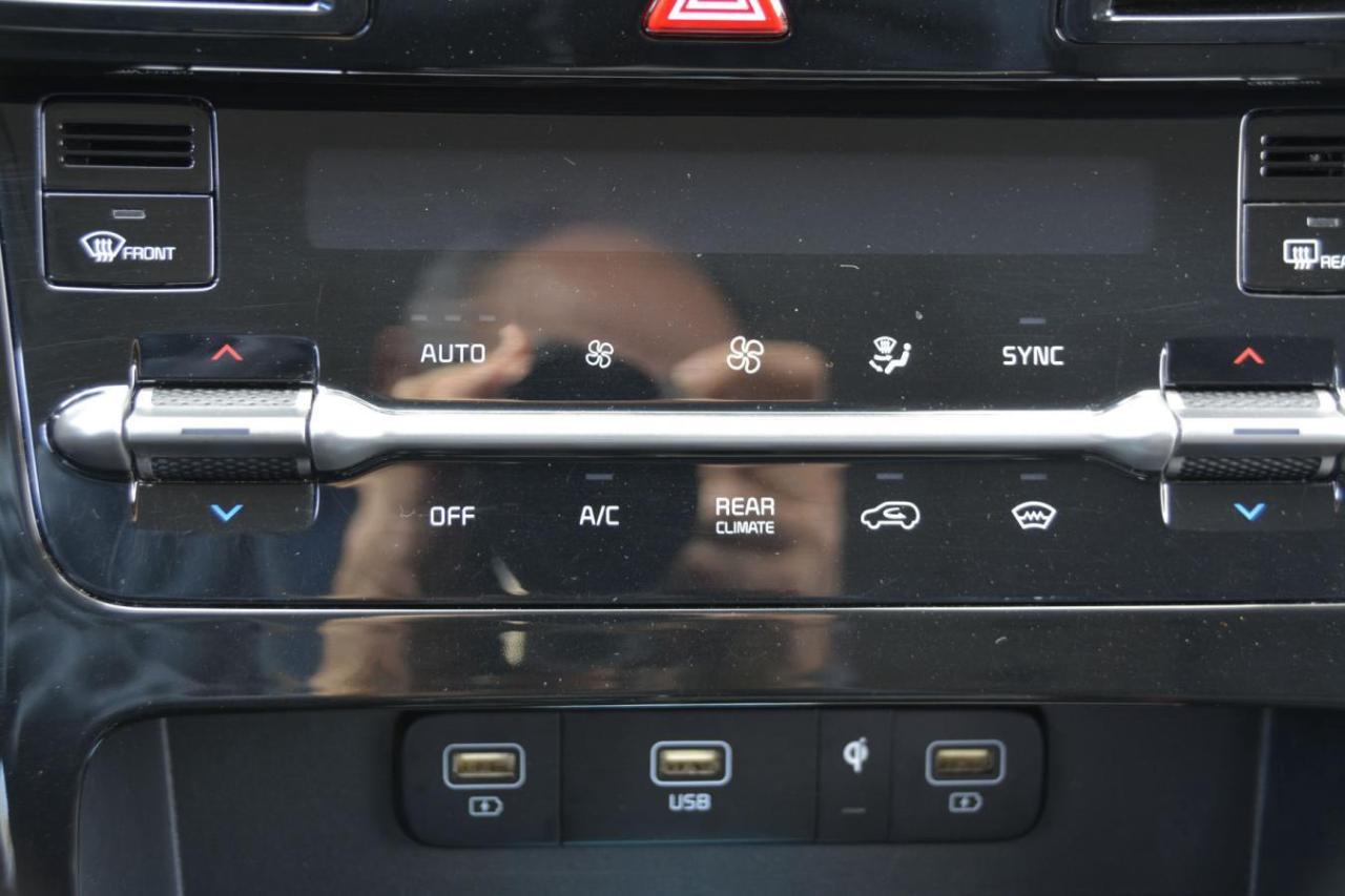 2022 Kia Carnival CARNIVAL LX Photo