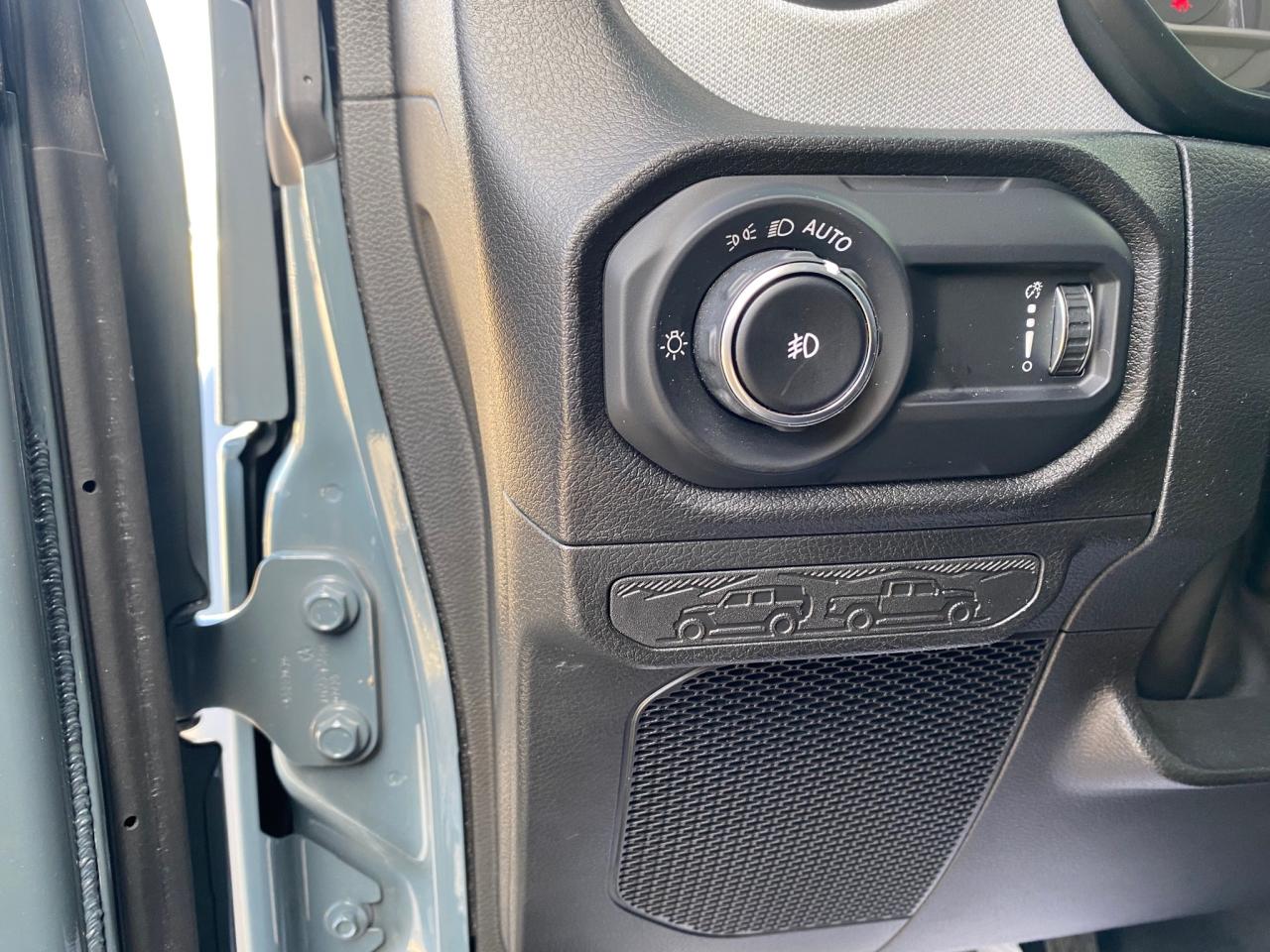 2024 Jeep Wrangler SPORT Photo