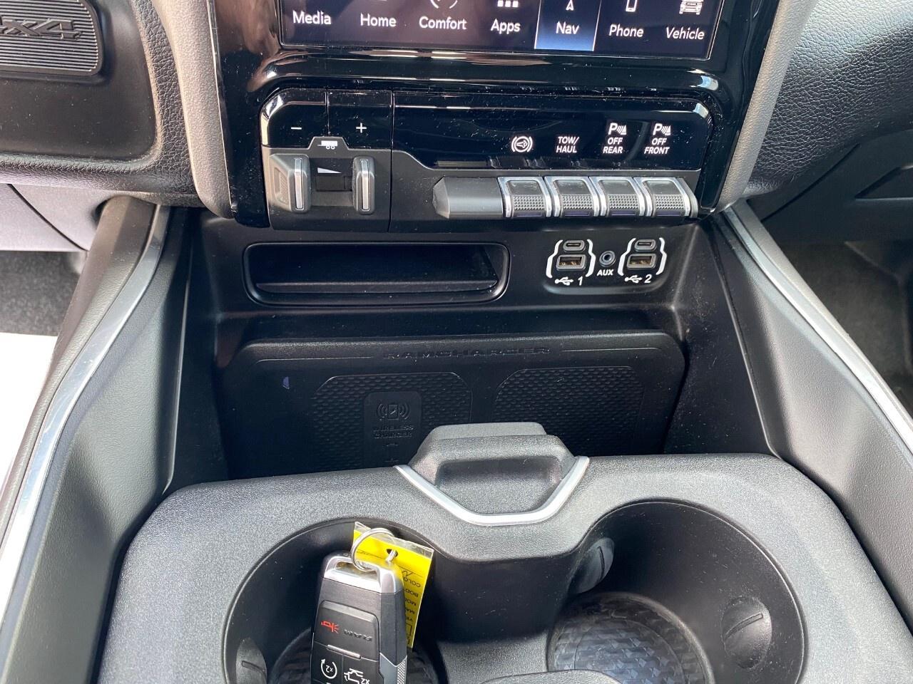 2022 RAM 2500 LARAMIE 4x4 Crew Cab 6'4 Box Photo