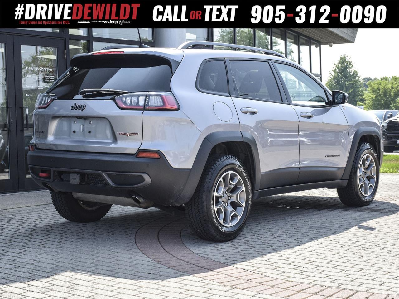 2021 Jeep Cherokee TRAILHAWK ELITE   PANO ROOF   TRAILER TOW Photo