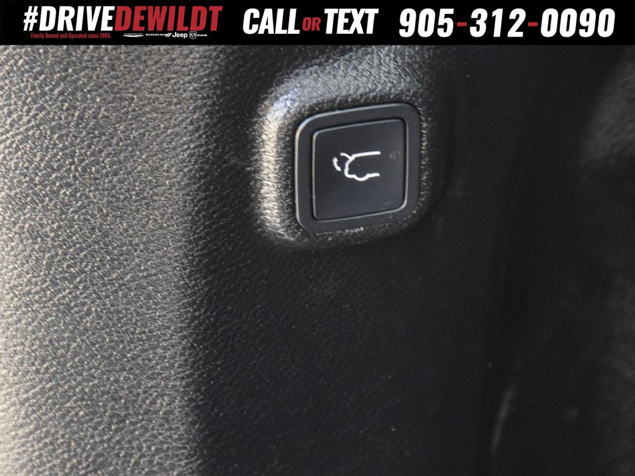 2021 Jeep Cherokee TRAILHAWK ELITE   PANO ROOF   TRAILER TOW Photo