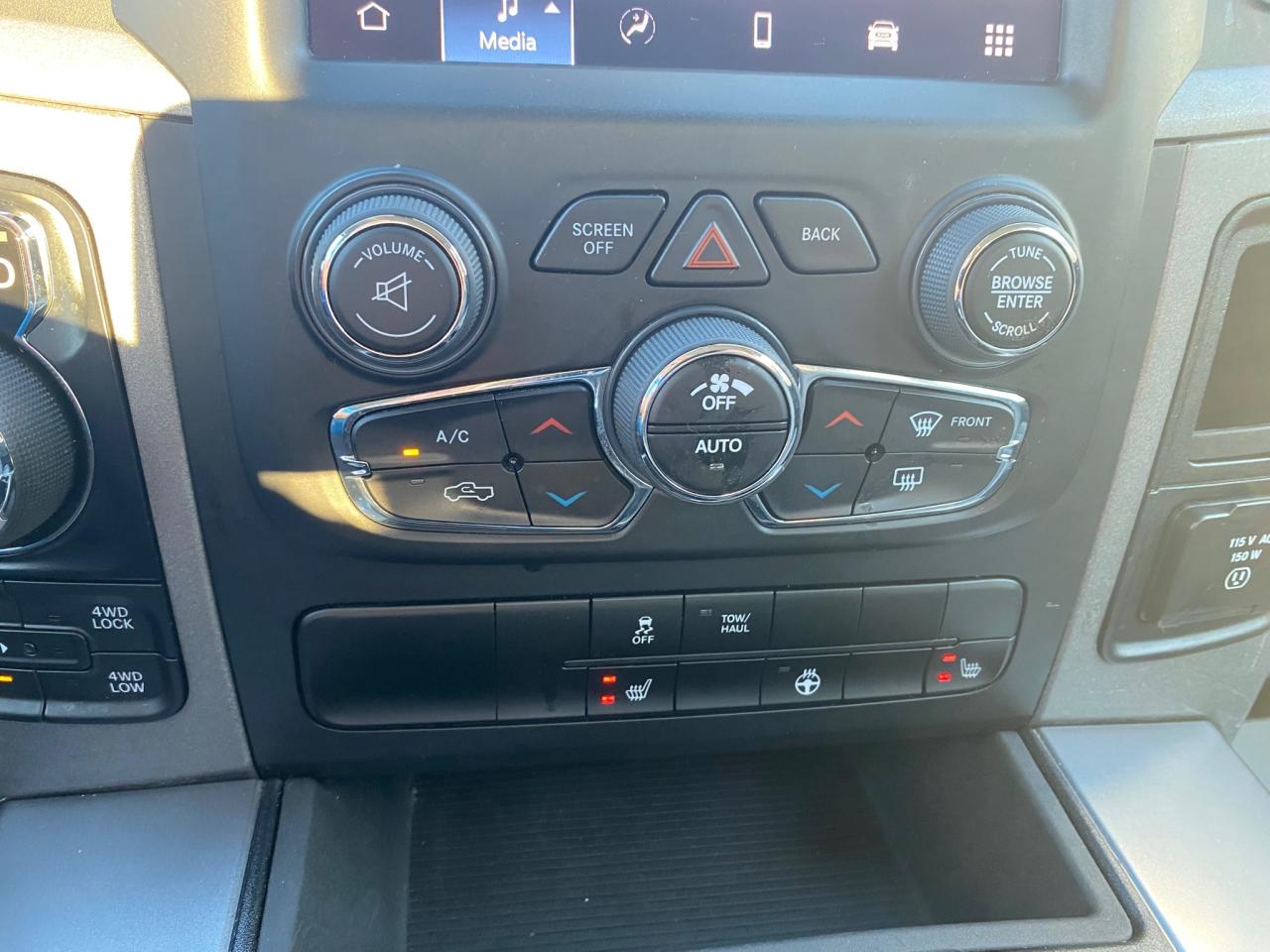 2023 RAM 1500 Classic TRADESMAN Photo