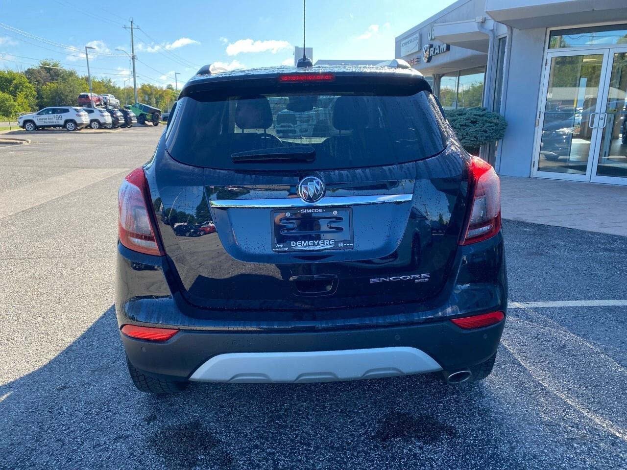 2022 Buick Encore Preferred AWD Photo3