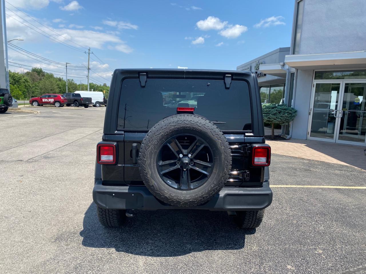 2023 Jeep Wrangler SPORT Photo