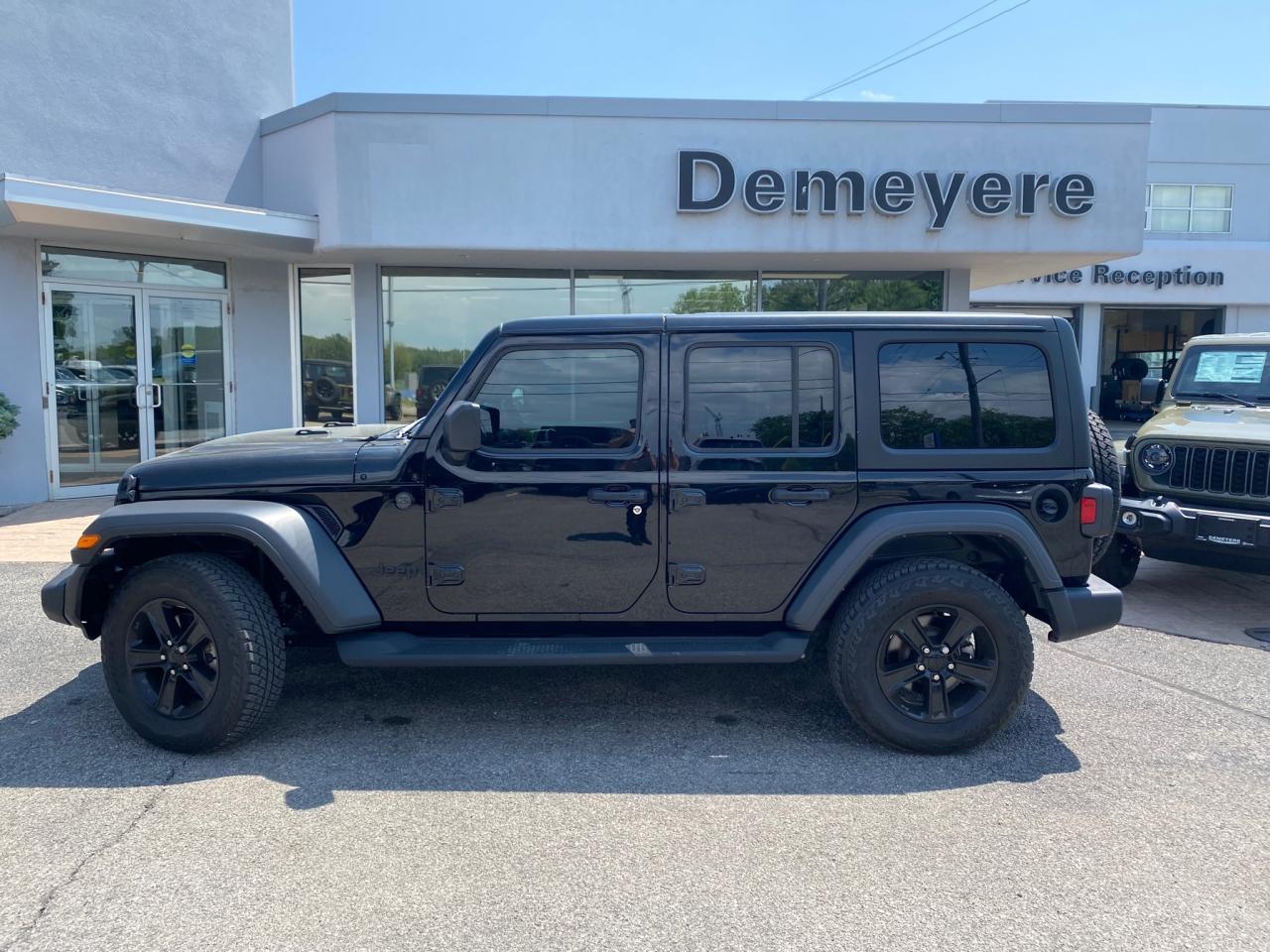 2023 Jeep Wrangler SPORT Photo