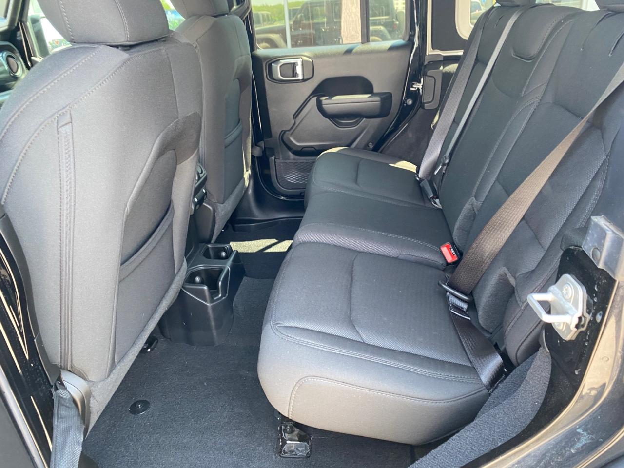 2023 Jeep Wrangler SPORT Photo