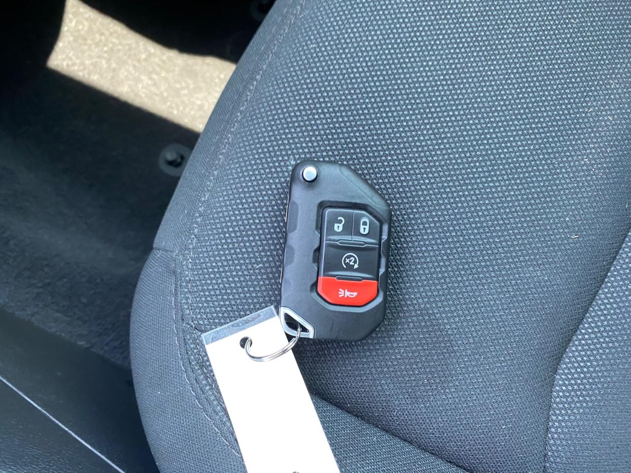 2023 Jeep Wrangler SPORT Photo