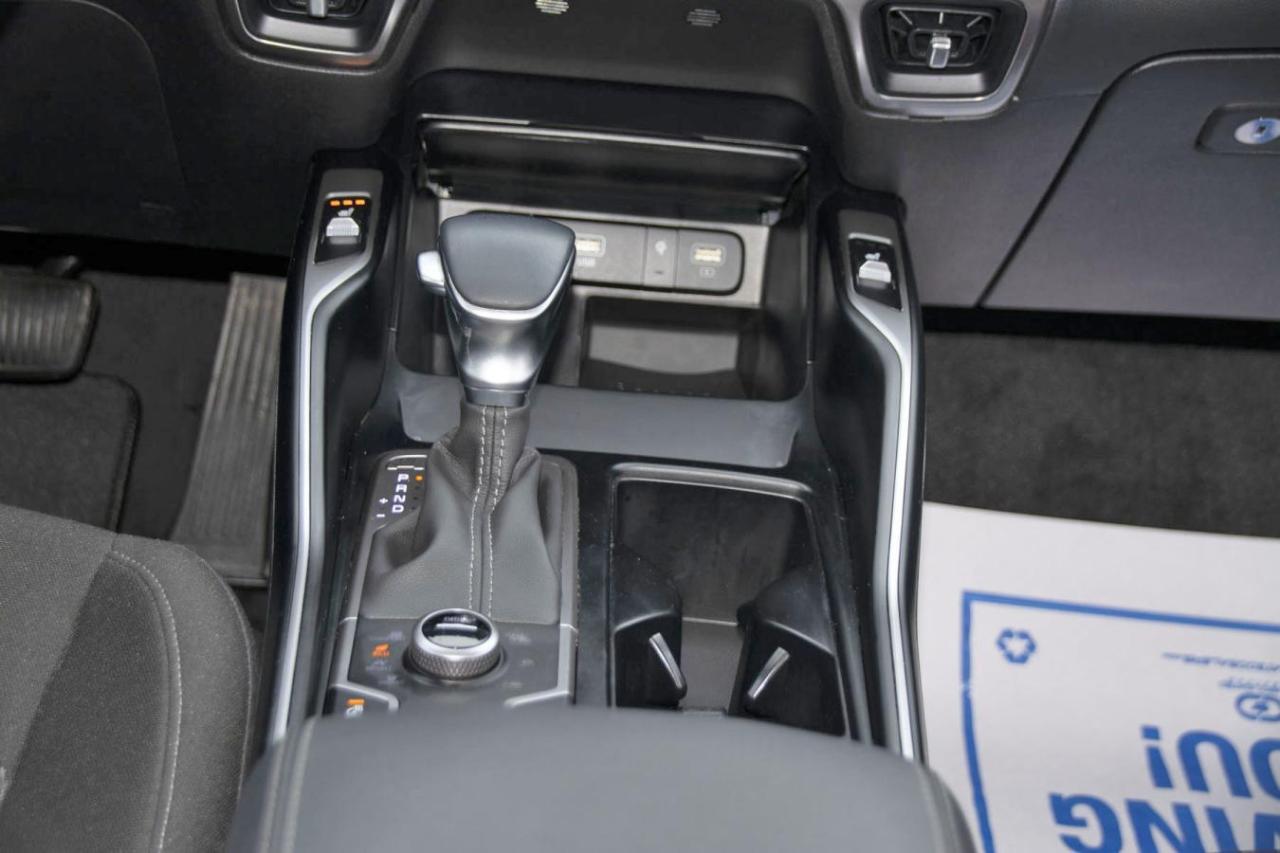 2023 Kia Sorento LX Photo