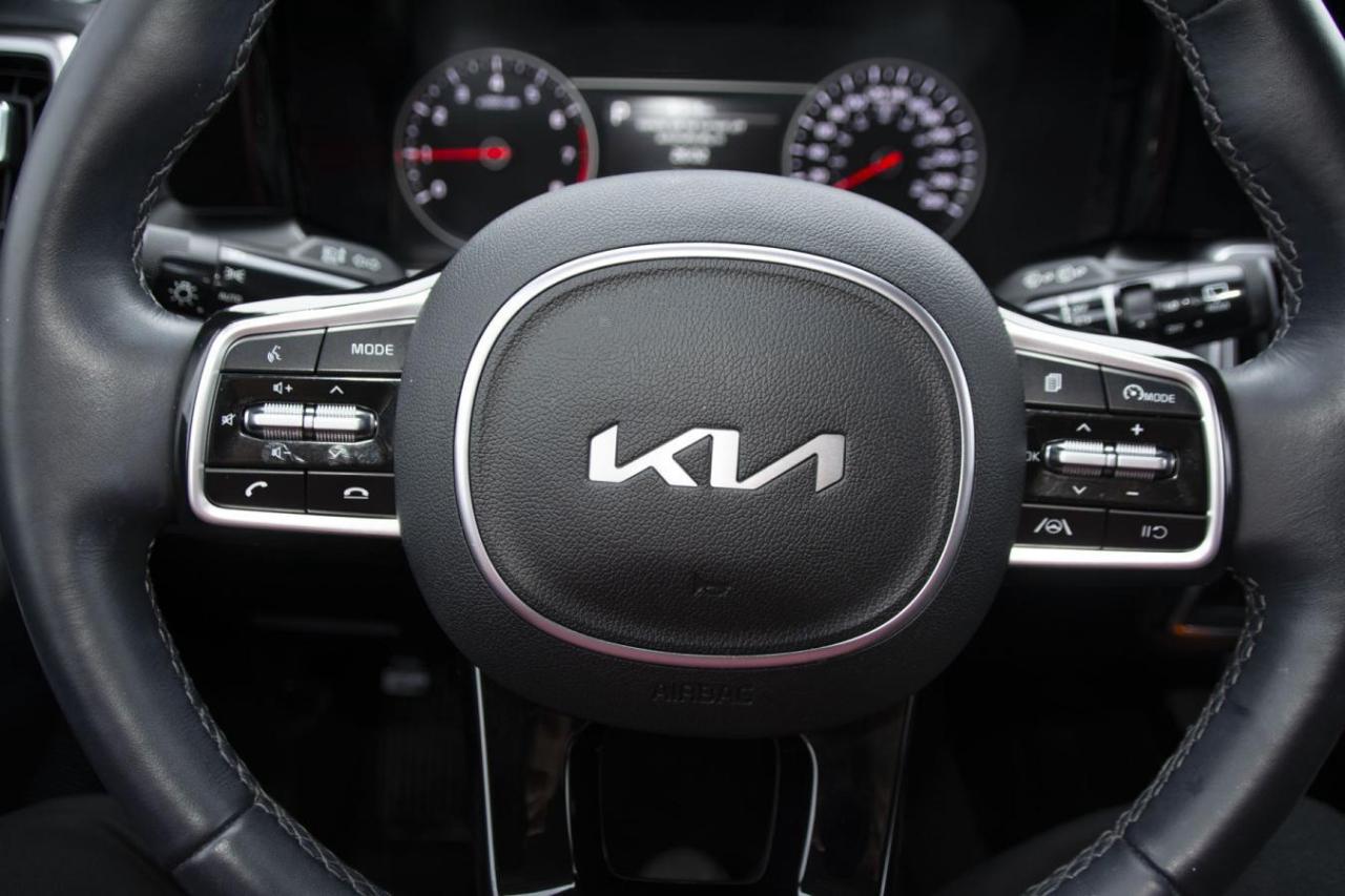 2023 Kia Sorento LX Photo