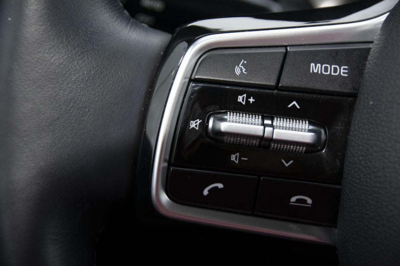 2023 Kia Sorento LX Photo