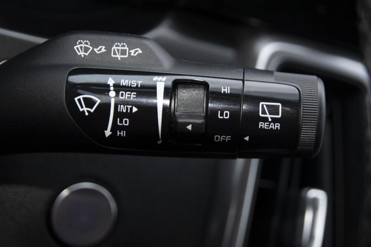 2023 Kia Sorento LX Photo