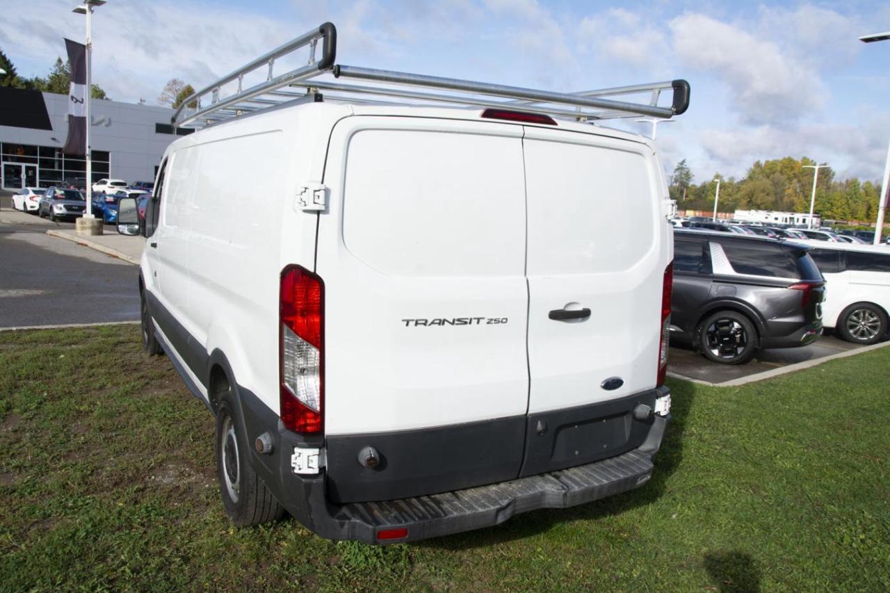 2017 Ford Transit Cargo Van TRANSIT T-250 Photo
