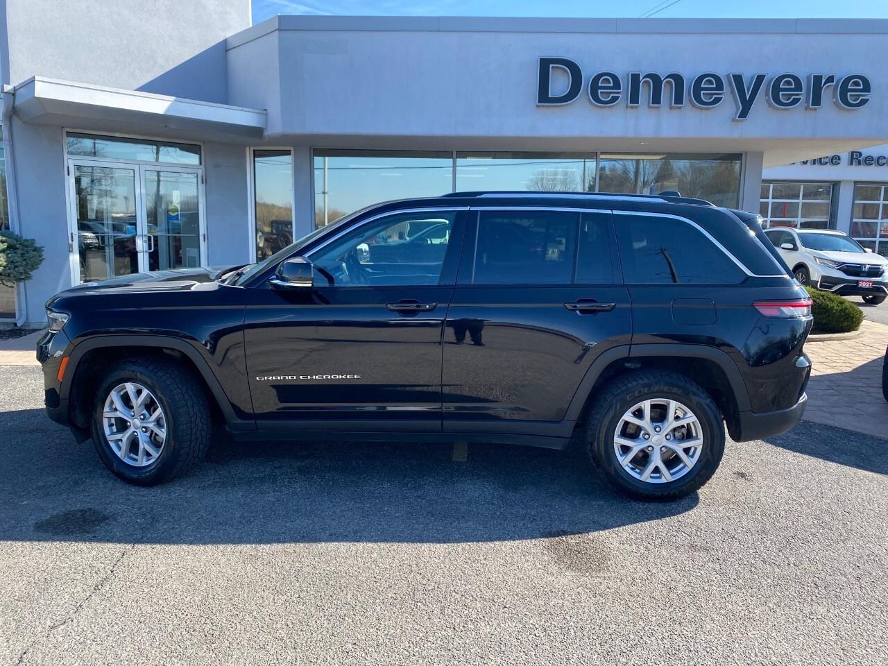 2023 Jeep Grand Cherokee LIMITED 4X4 Photo