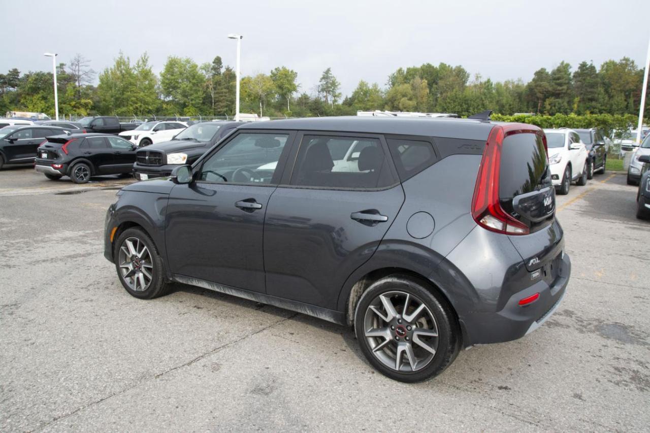 2022 Kia Soul SOUL EX Photo2