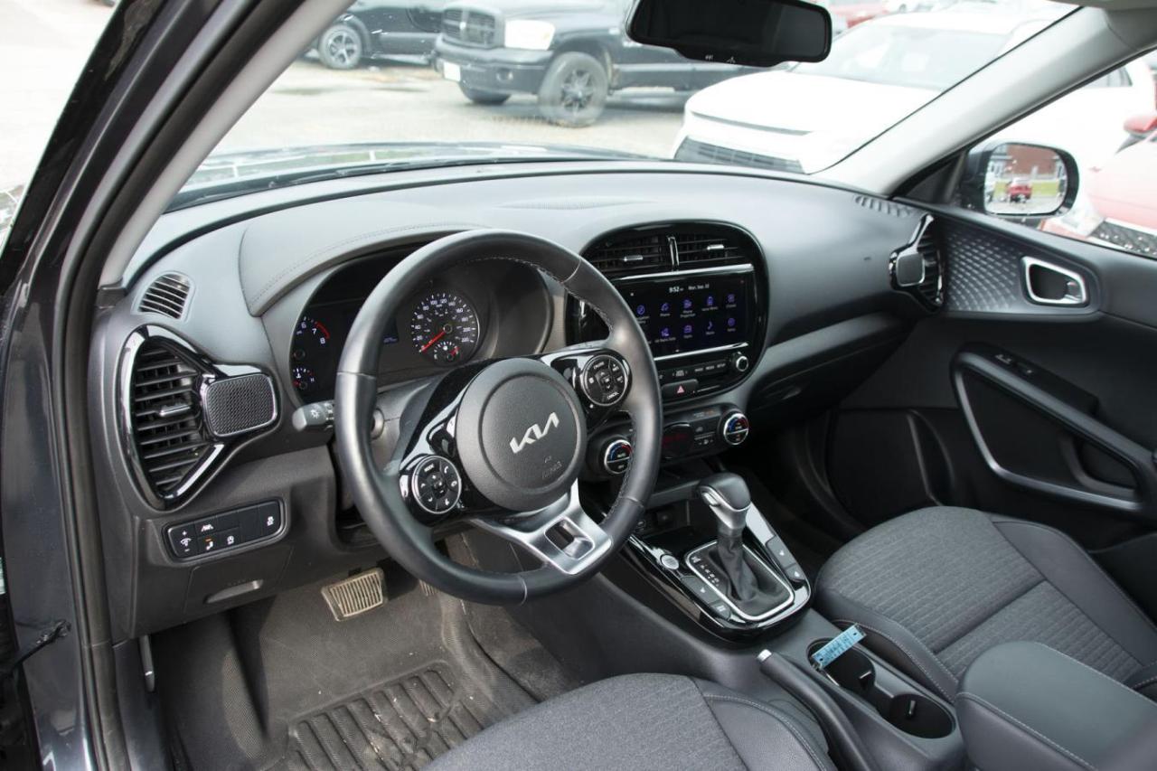2022 Kia Soul SOUL EX Photo