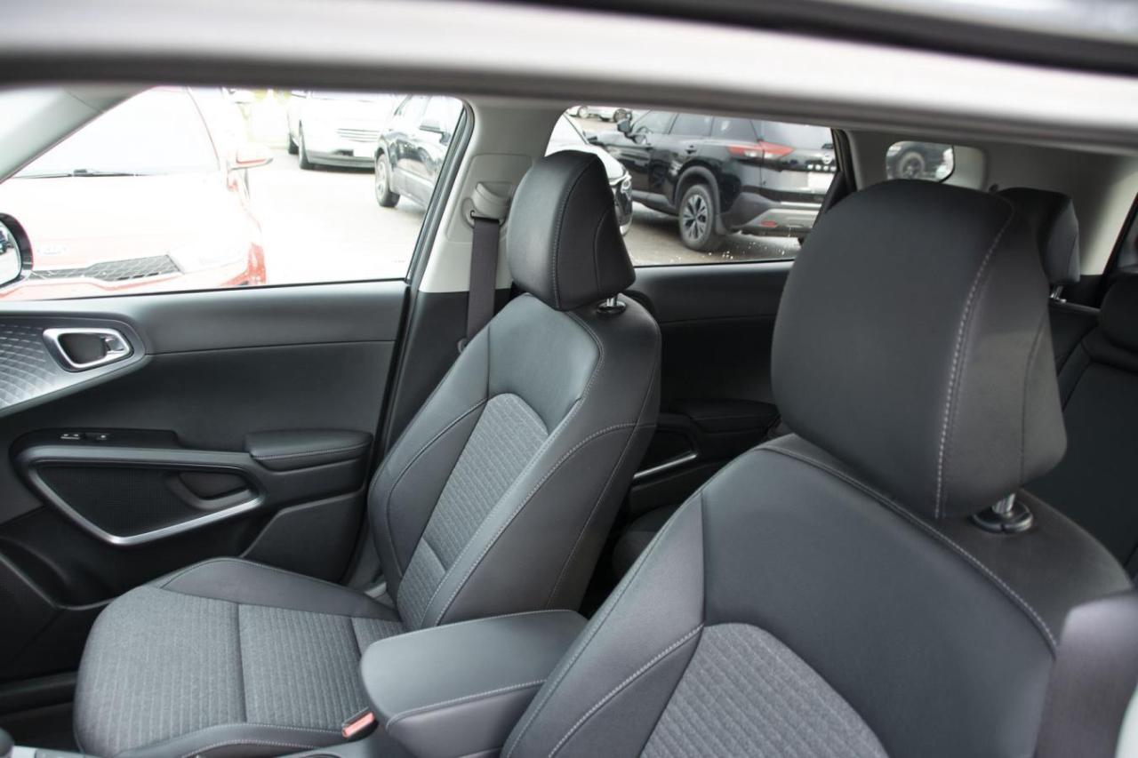 2022 Kia Soul SOUL EX Photo