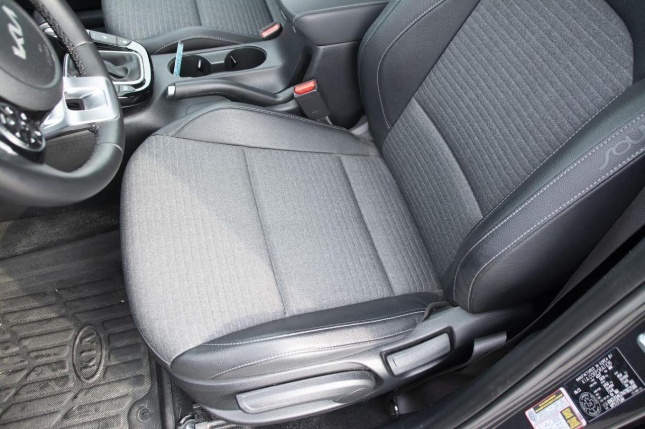 2022 Kia Soul SOUL EX Photo