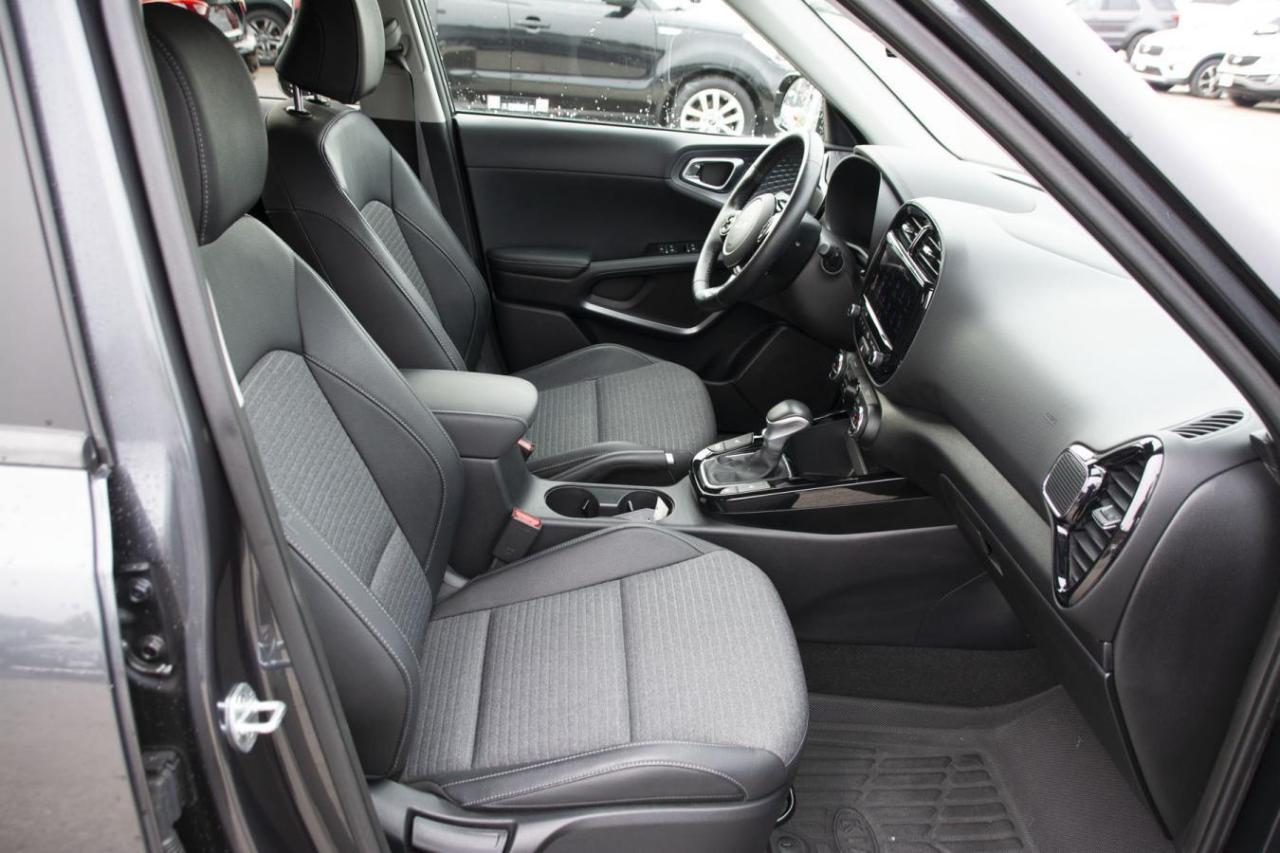 2022 Kia Soul SOUL EX Photo
