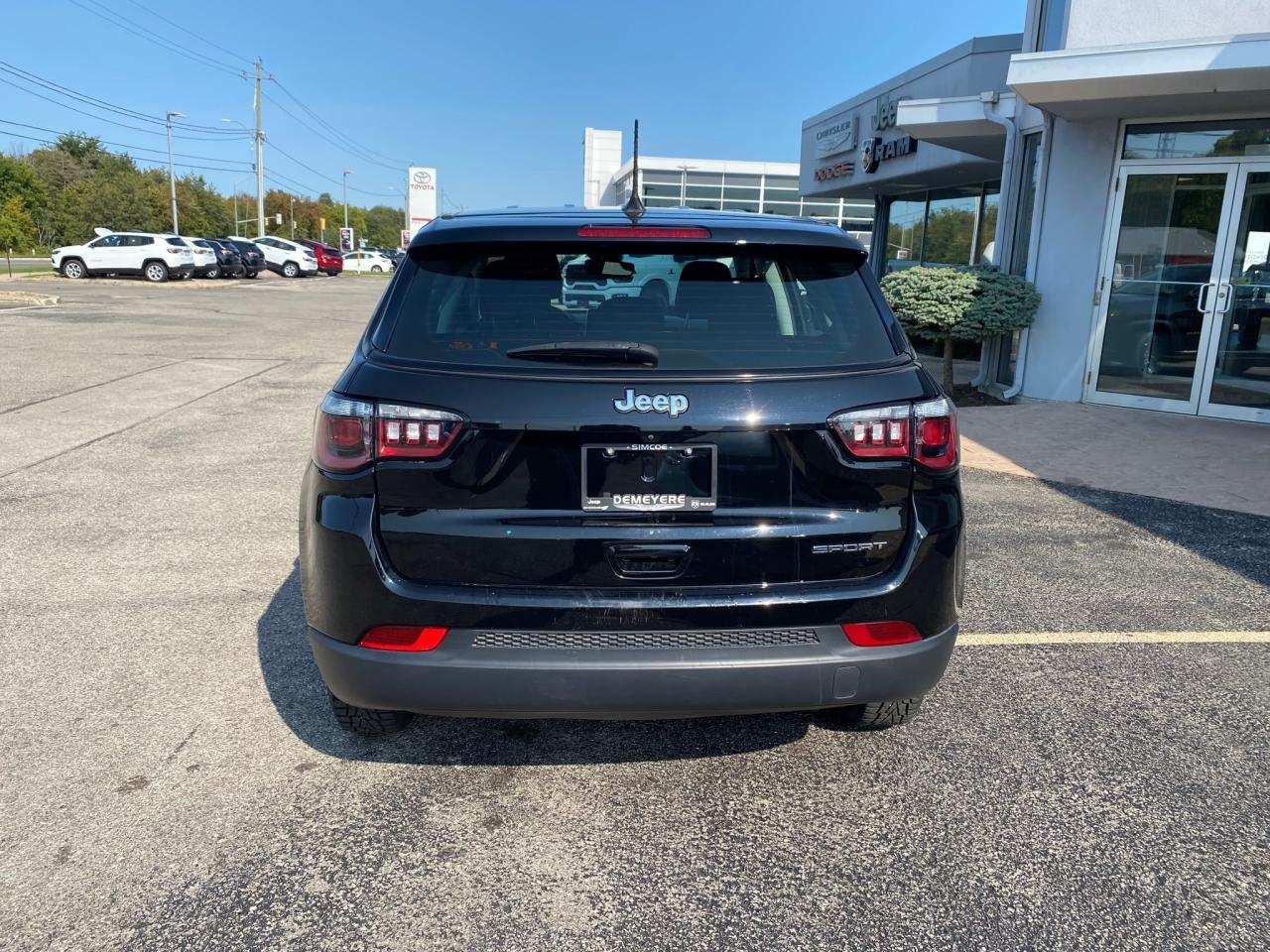 2022 Jeep Compass Sport Photo