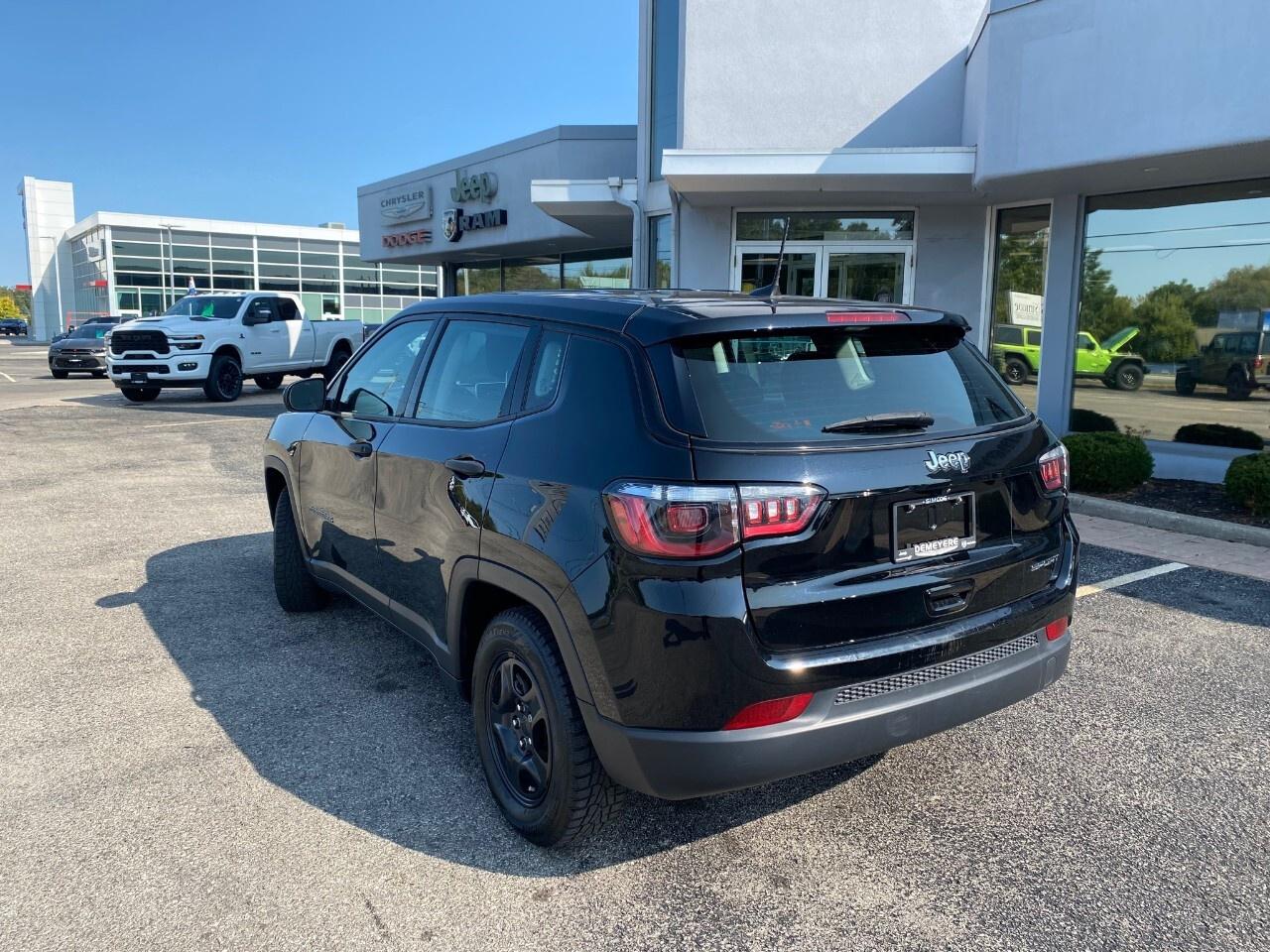 2022 Jeep Compass SPORT FWD Photo2