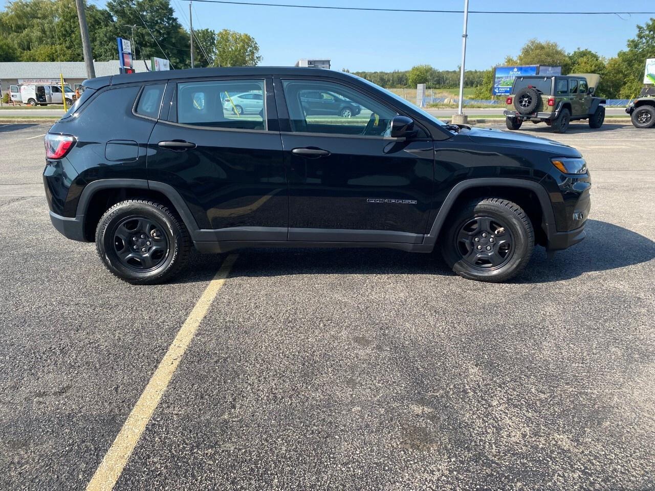 2022 Jeep Compass SPORT FWD Photo