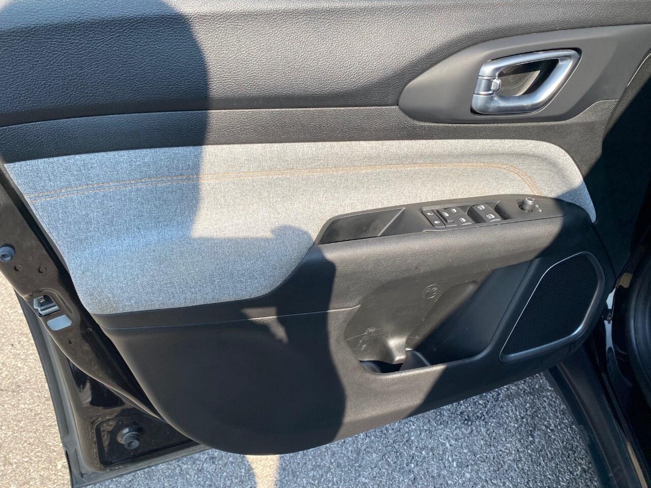 2022 Jeep Compass SPORT FWD Photo